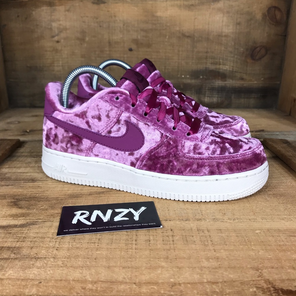 NEW Nike Velvet Air Force 1 Low Tea Berry - Picture 1 of 7